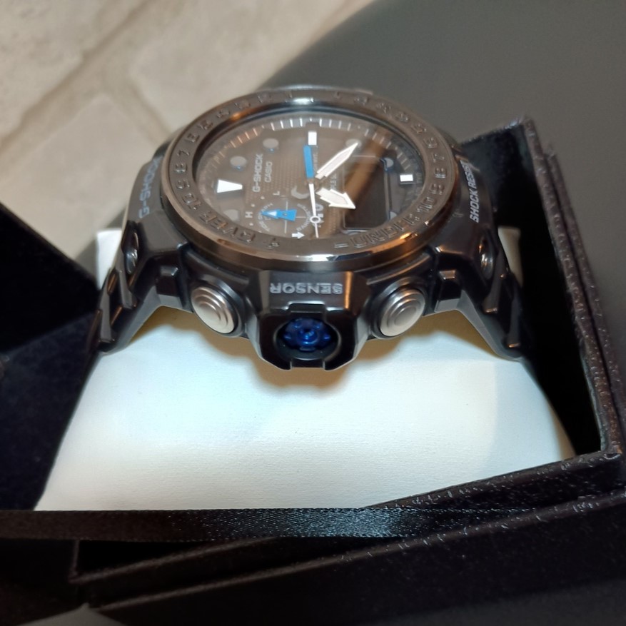 カシオ ガルフマスター CASIO G-SHOCK MASTER OF G-SEA GWN-1000C-1AJF 左側ベゼルセンサー